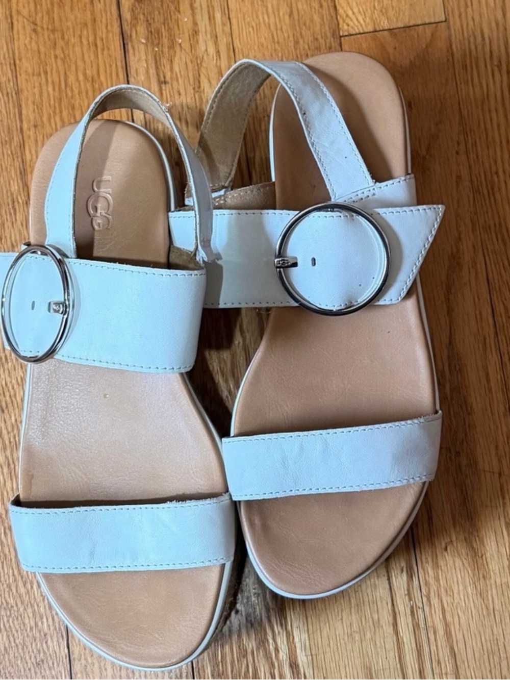 Uggs Size 8 White Sandals With Silver Buckle READ